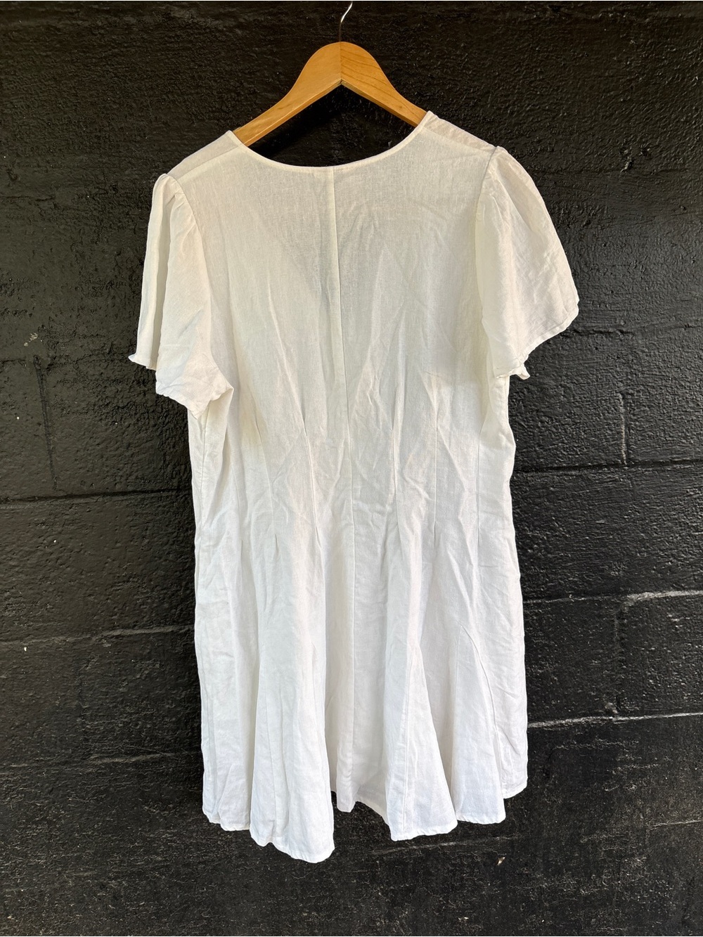 Universal Thread White Linen Button-Front V-Neck Mini Dress - Picture 2 of 4